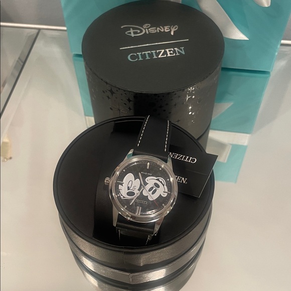 CITIZEN Mickey Mouse FE7060, Brand new tag on with original box.Unisex main image 13